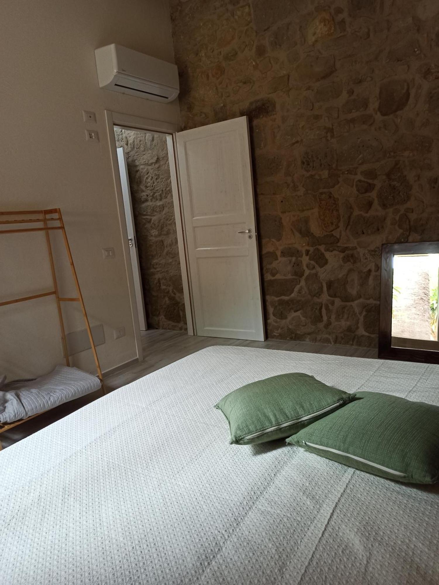 Piazza San Giorgio Hotel Dolianova Eksteriør billede